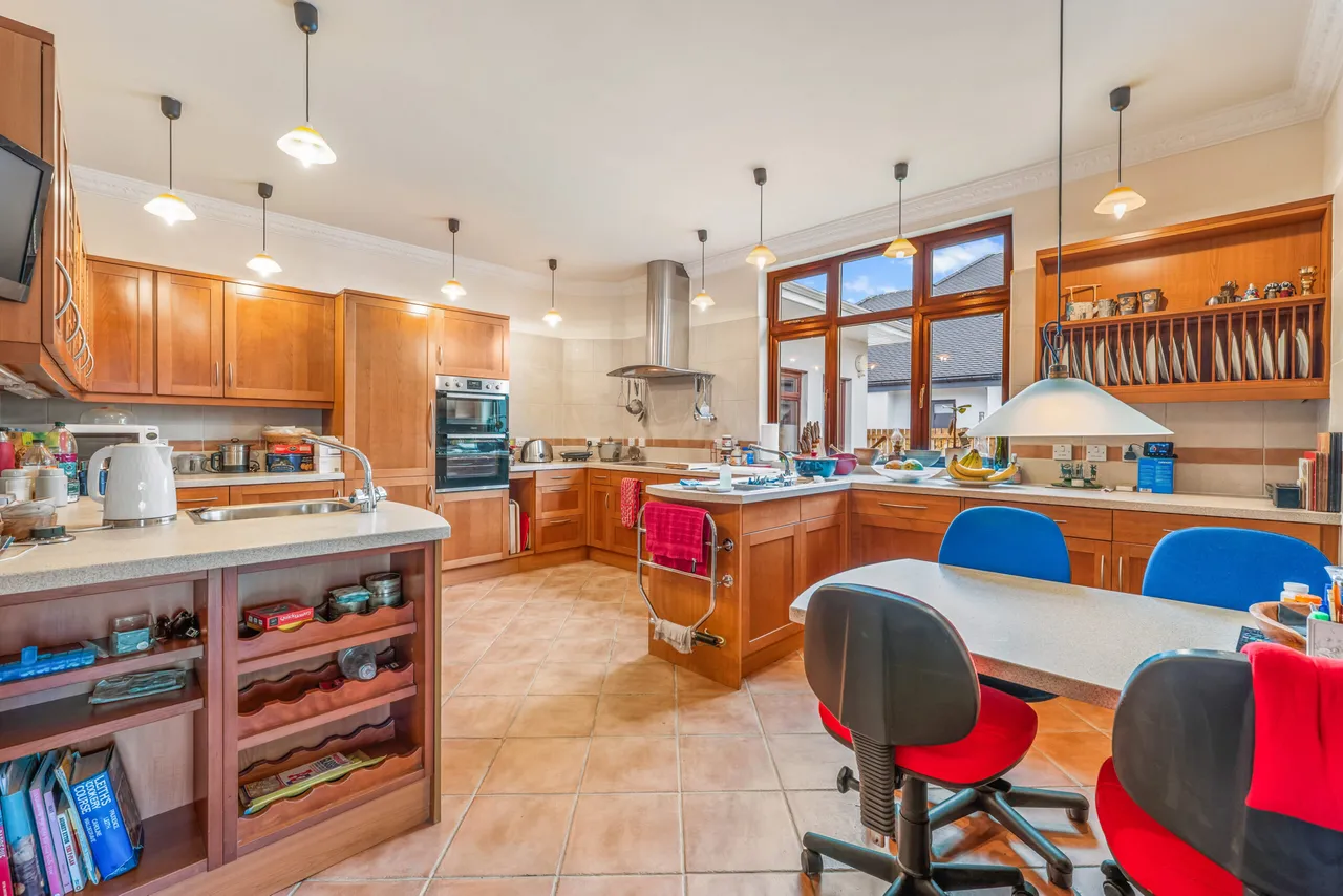 28 Stirling Drive, Bearsden, G61 4NU, photo 8