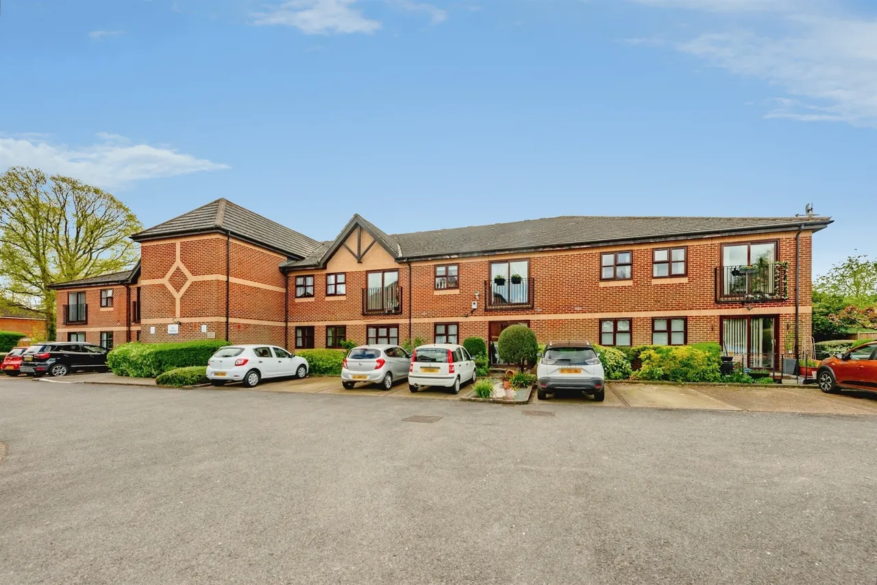 2 bed retirement property for sale — Victoria Road, Horley