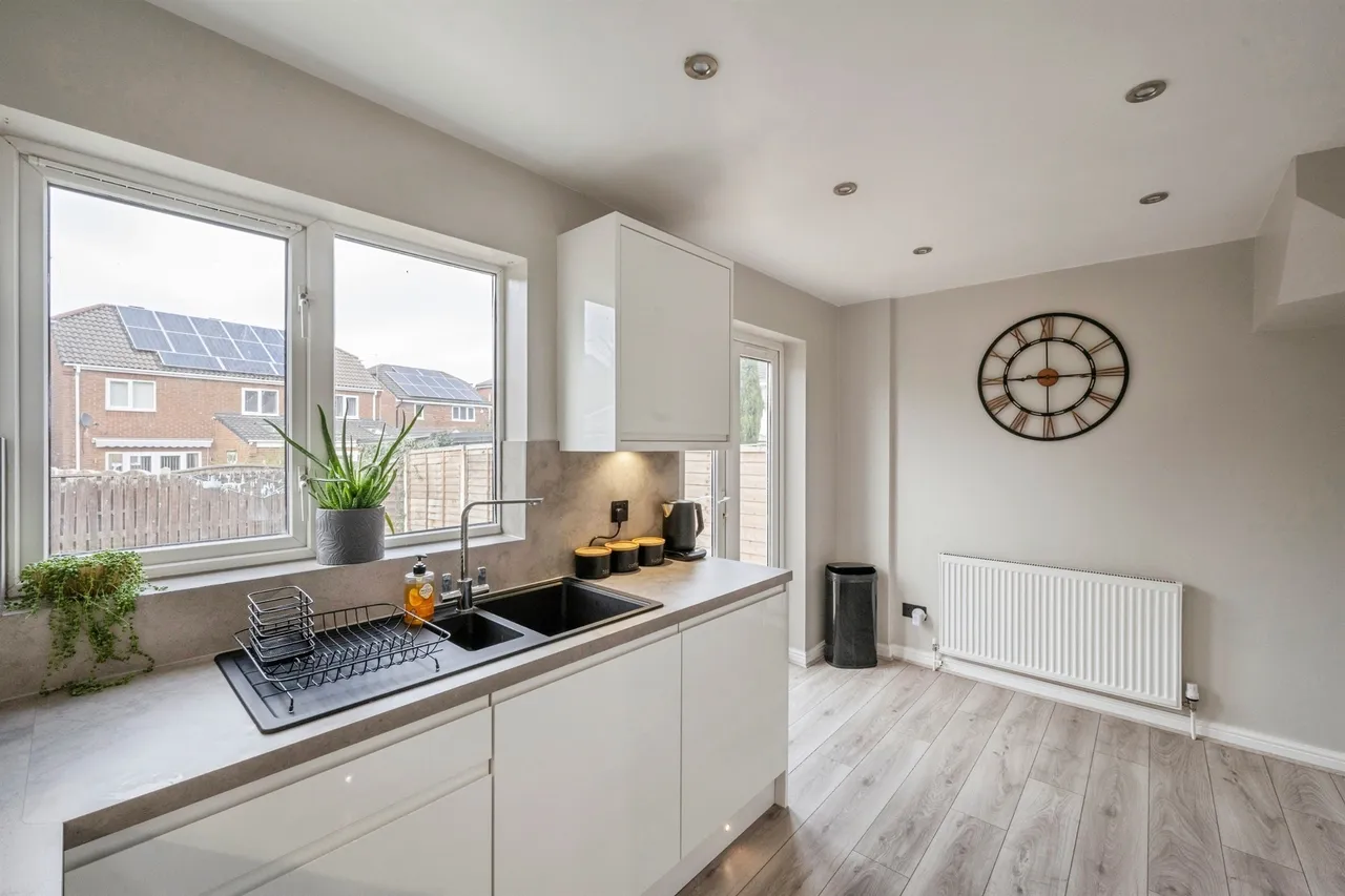 Chatsworth Drive, Rossington, DN11, photo 6