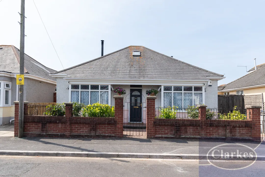 2 bed house for sale, Delhi Rd, By Redhill Common