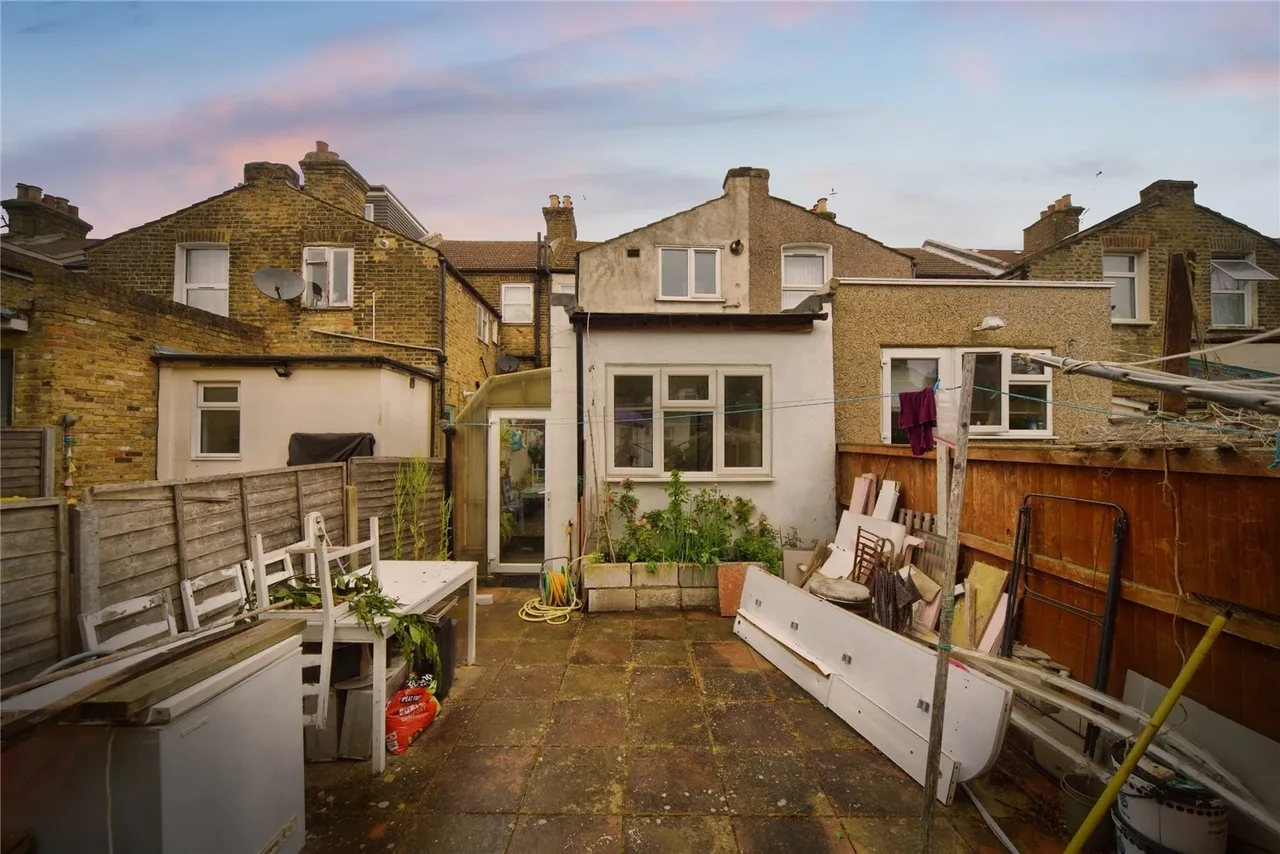 Nutfield Road, London, E15, photo 13