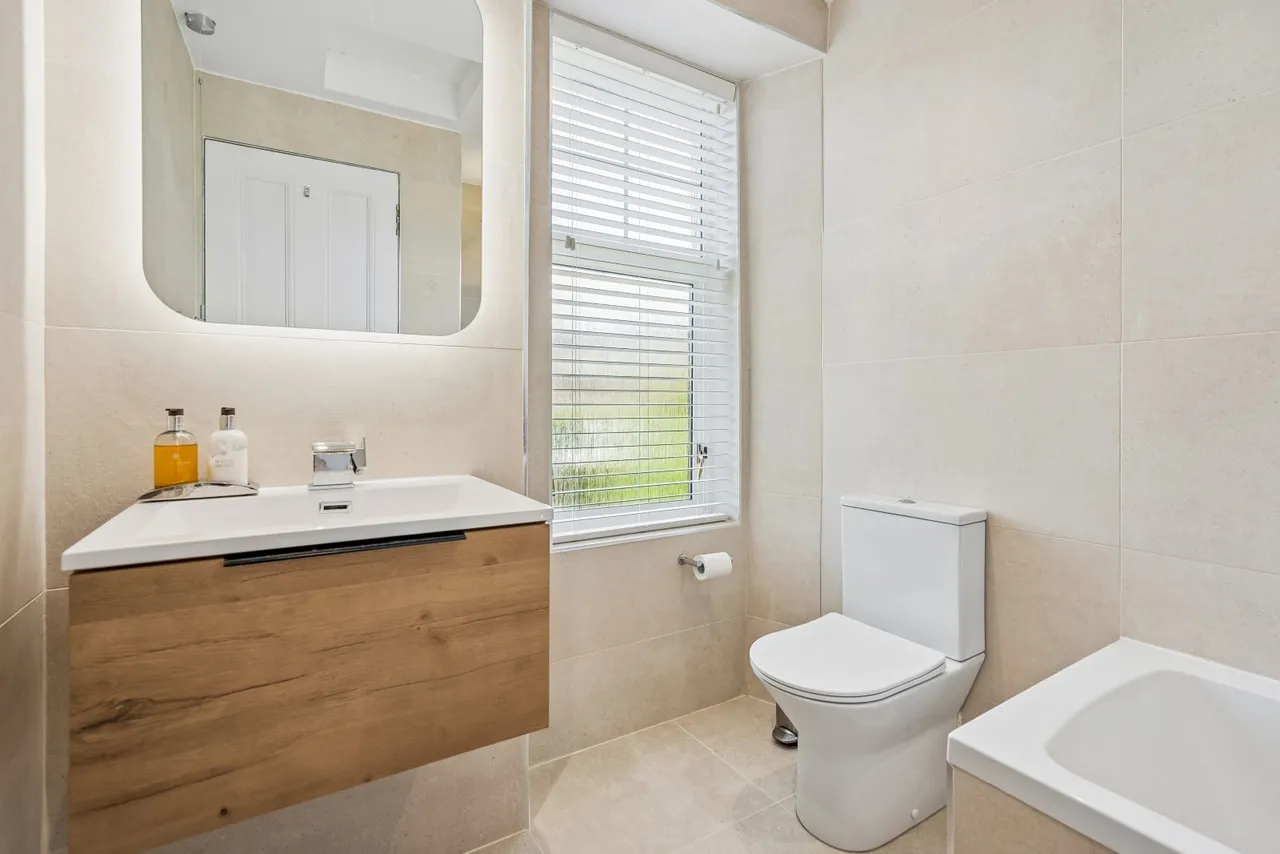 Cawdor Crescent, Dunblane, FK15, photo 27
