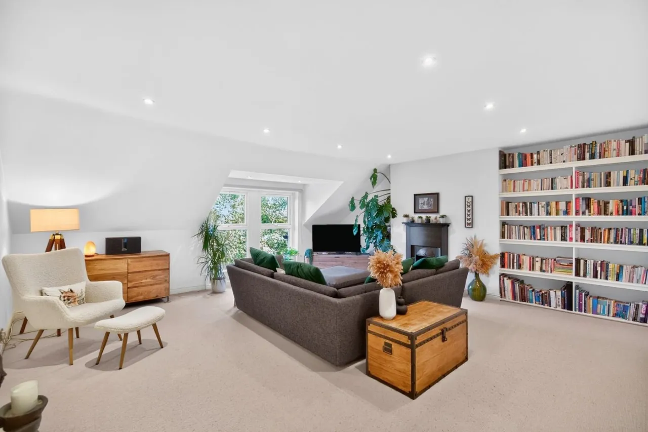 Valley Drive, Harrogate, HG2, photo 2