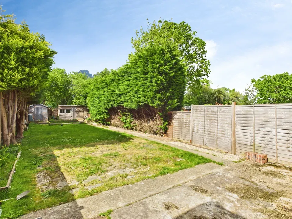 Leith View Road, Horsham, photo 13
