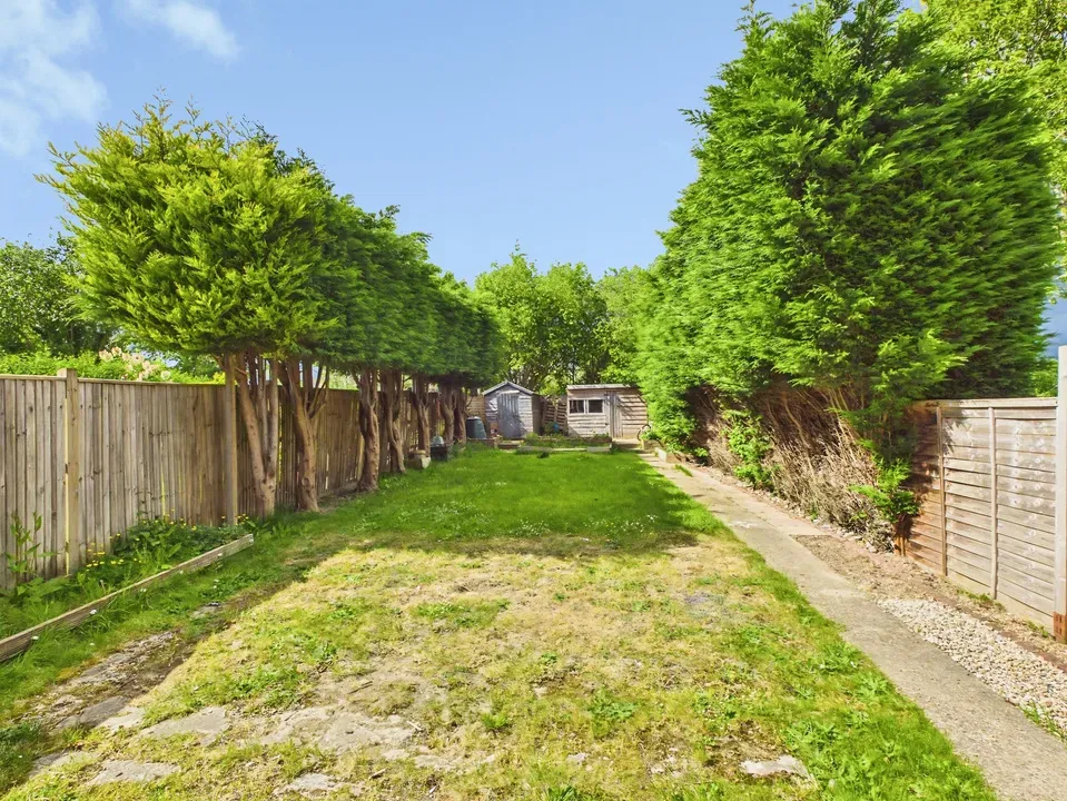 Leith View Road, Horsham, photo 9