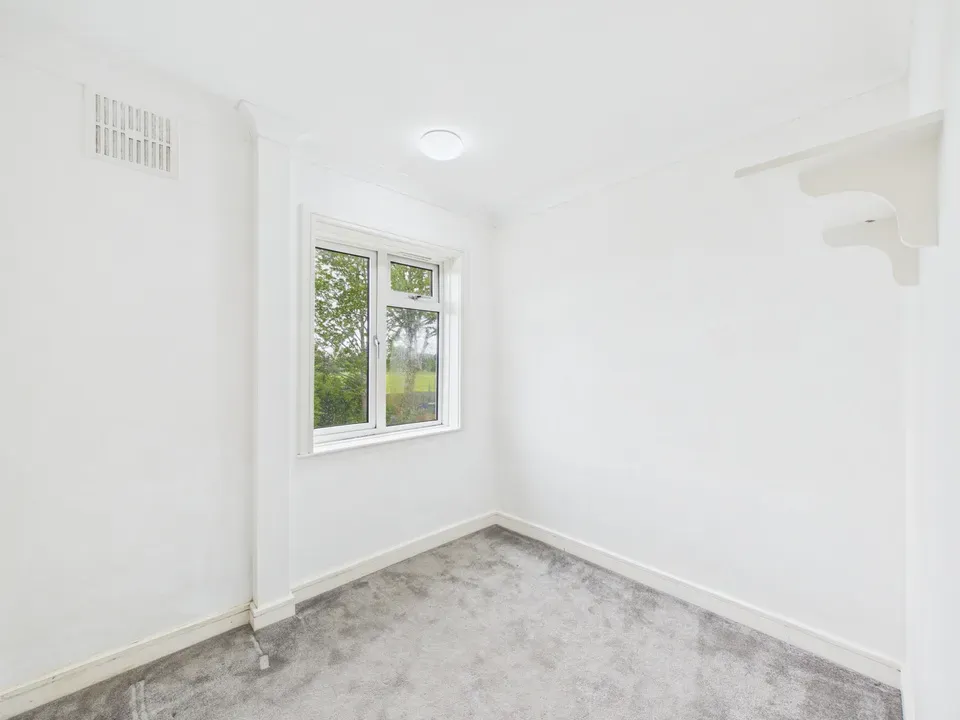 Leith View Road, Horsham, photo 12