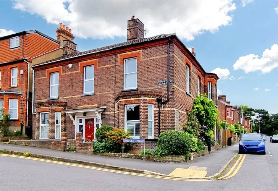 3 bed house for sale — Crescent Road, Old Town, Hemel Hempstead, Hertfordshire, HP2