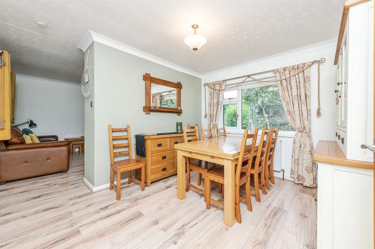 Lowerhouses Lane, Lowerhouses, Huddersfield, photo 8