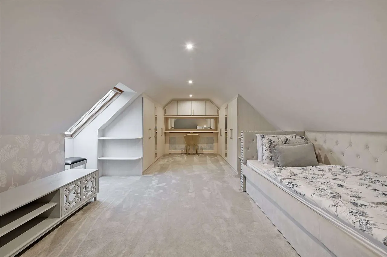 Bell Barn Road, Bristol, BS9, photo 7