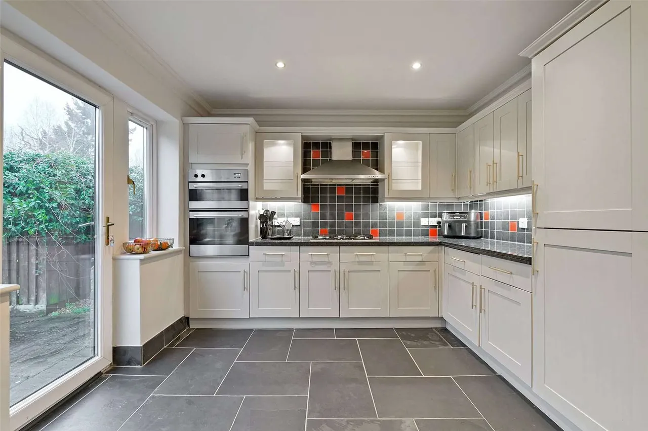Bell Barn Road, Bristol, BS9, photo 4