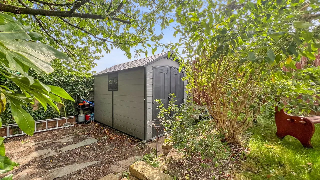 Coulsdon, Surrey, photo 21