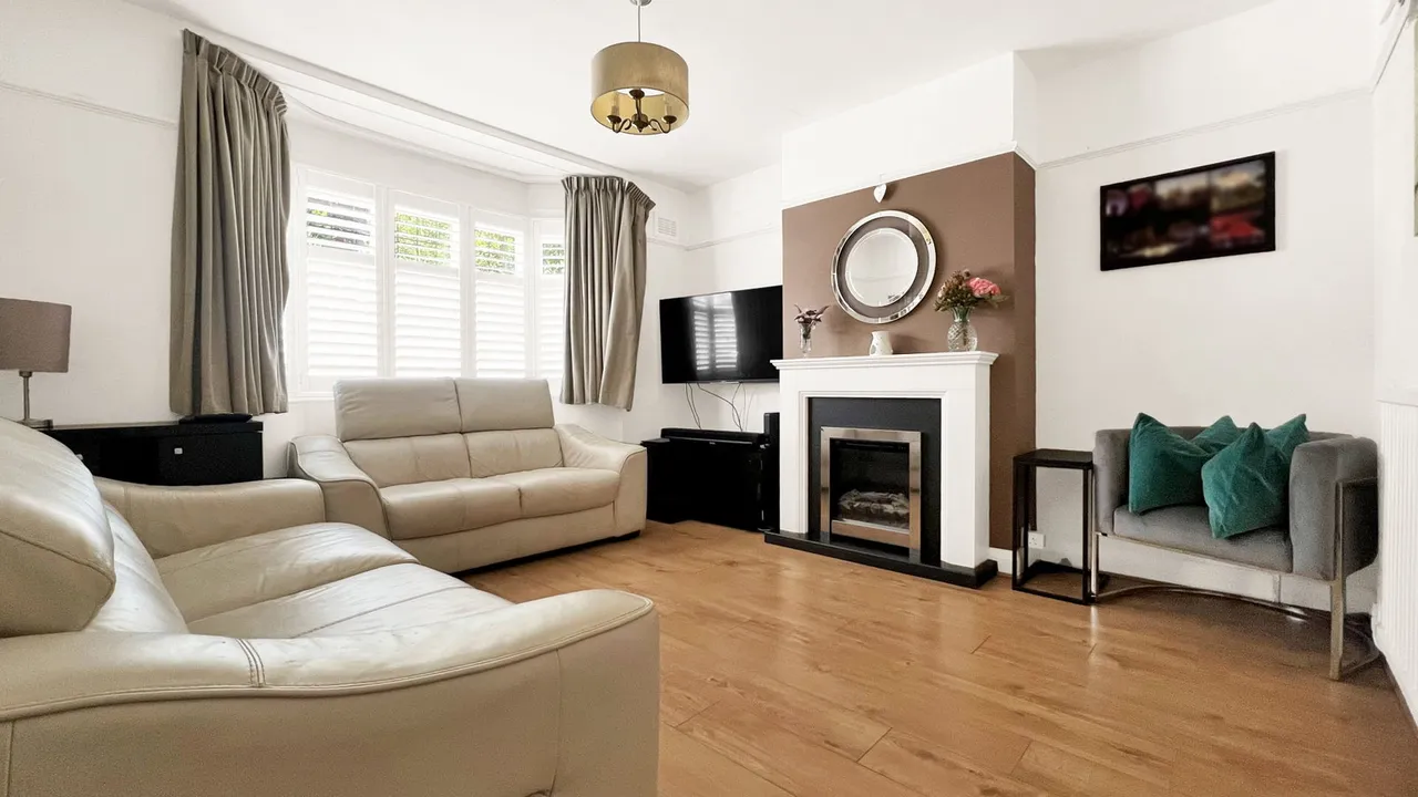 Coulsdon, Surrey, photo 2