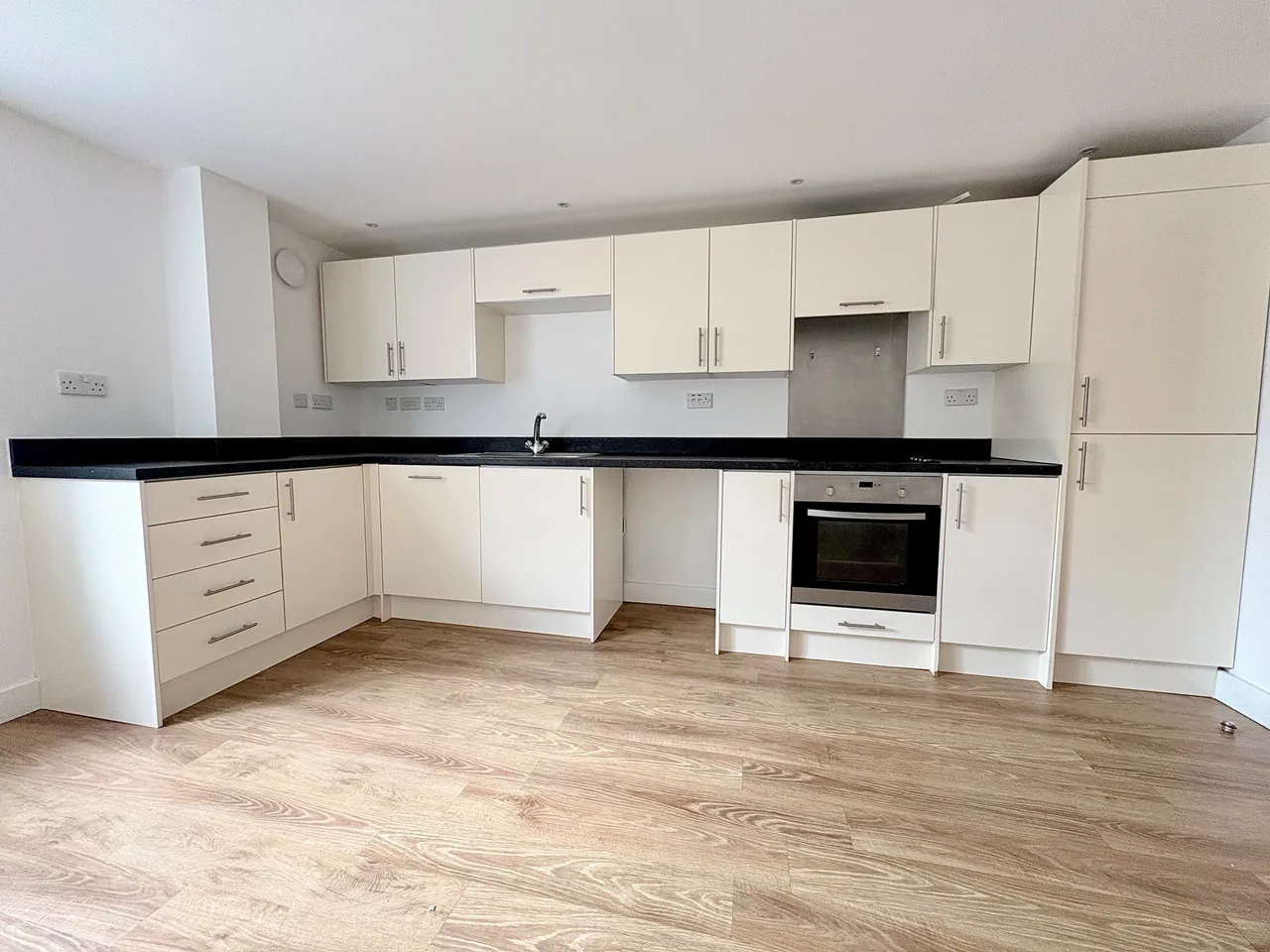 Chichester Close, Rainham, ME8, photo 2