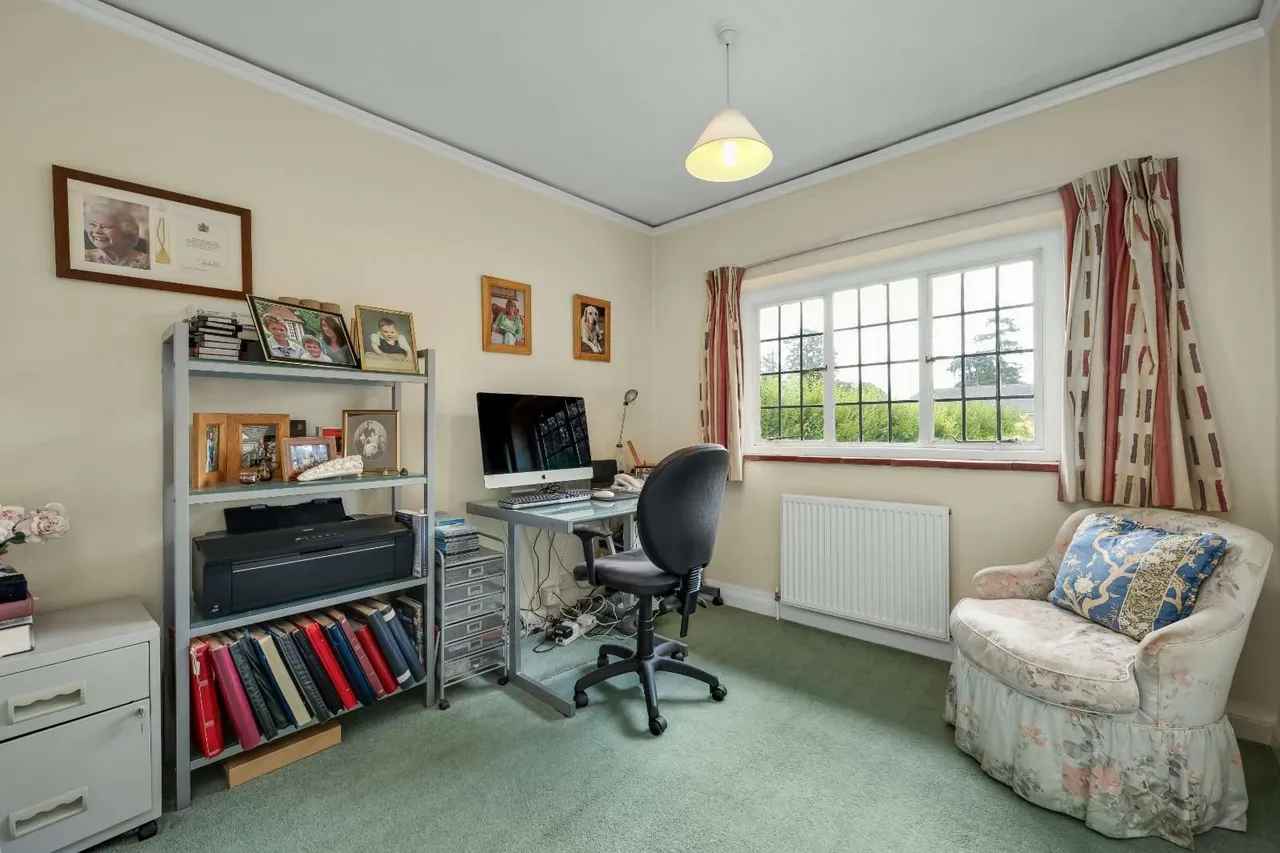 Ashley Drive, Walton-on-Thames, KT12, photo 14