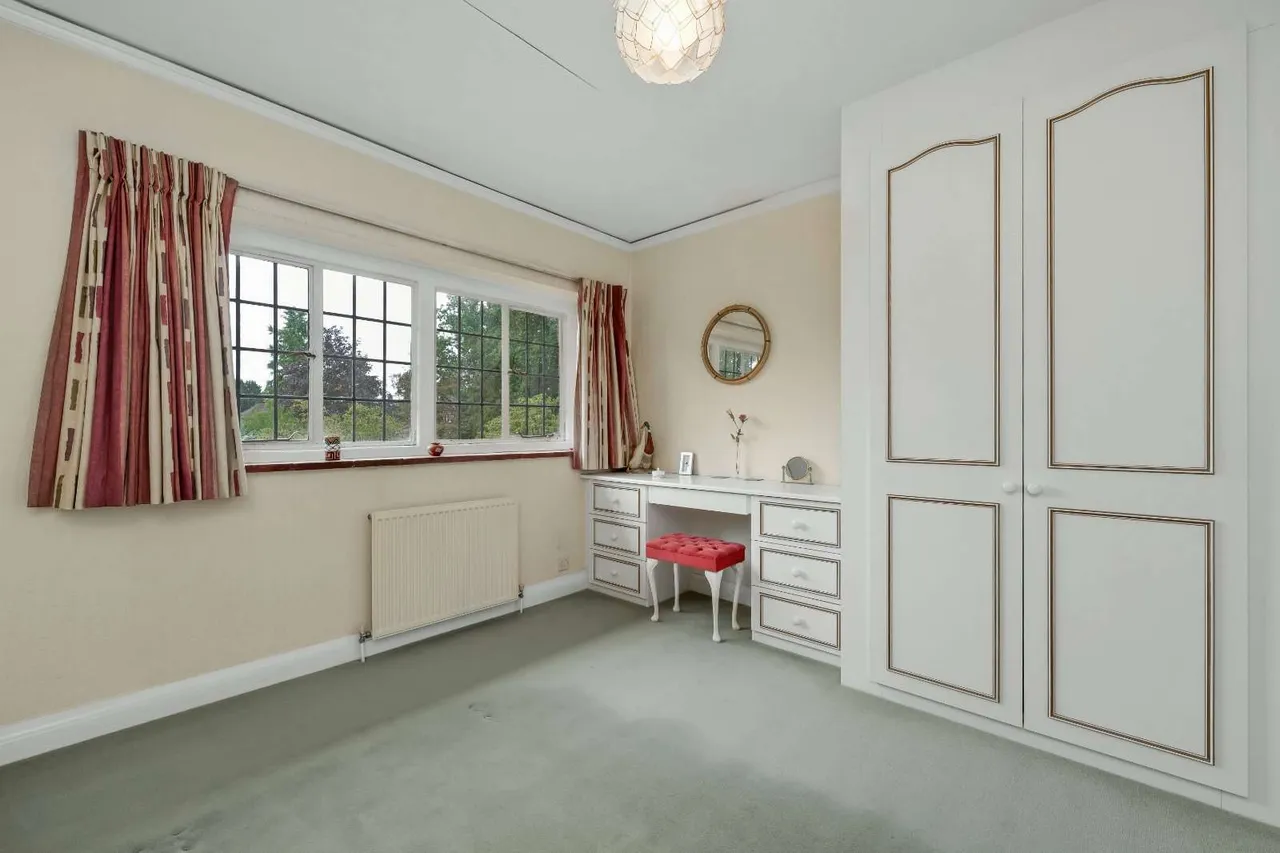 Ashley Drive, Walton-on-Thames, KT12, photo 15