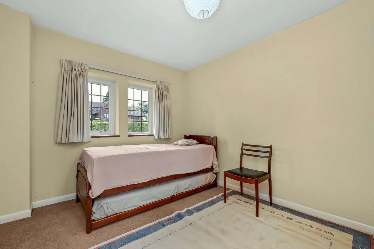 Ashley Drive, Walton-on-Thames, KT12, photo 19