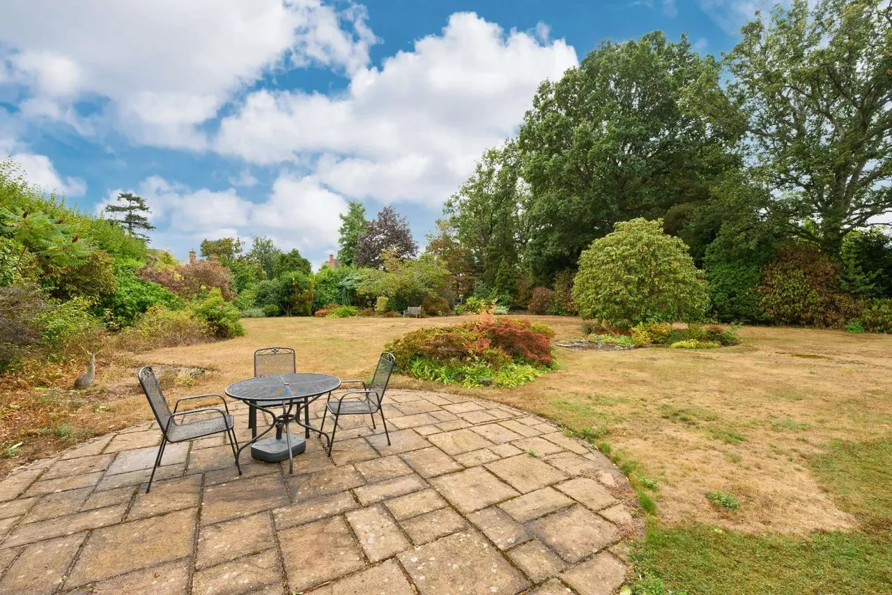 Ashley Drive, Walton-on-Thames, KT12, photo 8