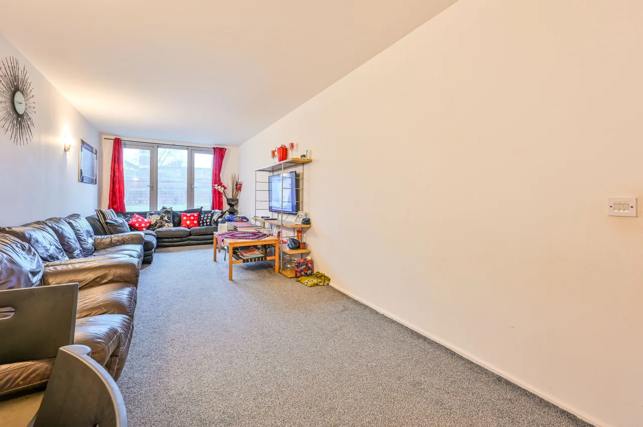 Flat 5 Ionian Building, 45 Narrow Street, London, photo 4