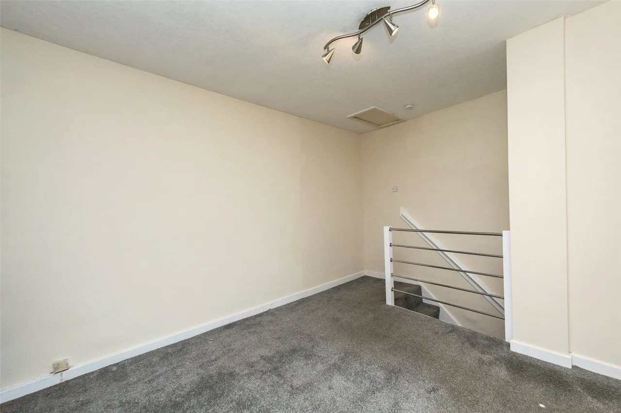 Fartown, Pudsey, LS28, photo 10