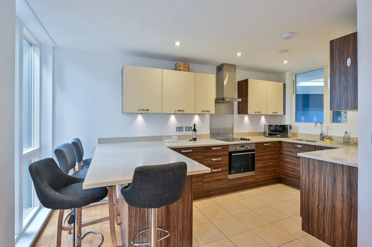 13 Roffo Court, Boyson Road, London, photo 4