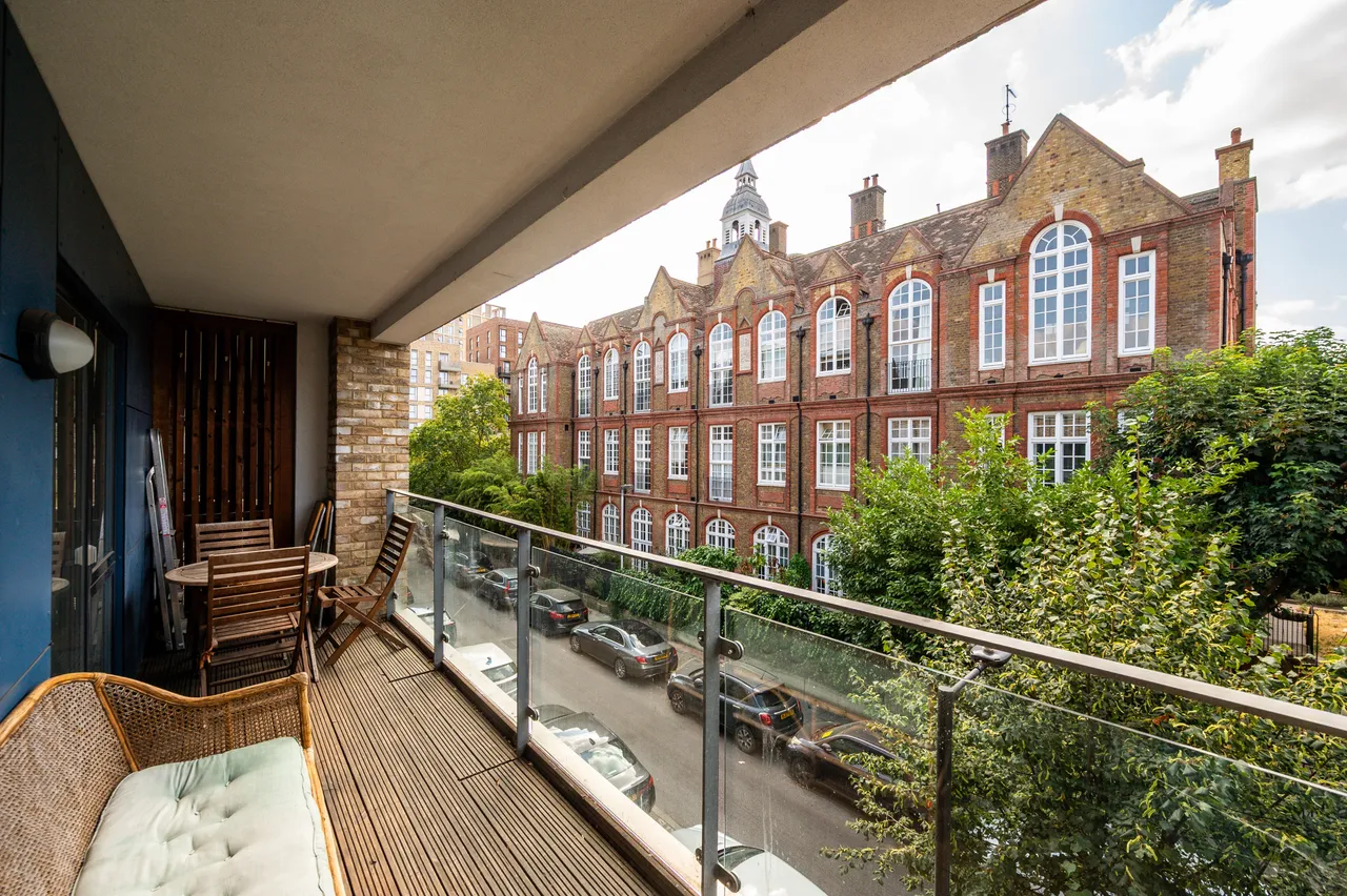 13 Roffo Court, Boyson Road, London, photo 3