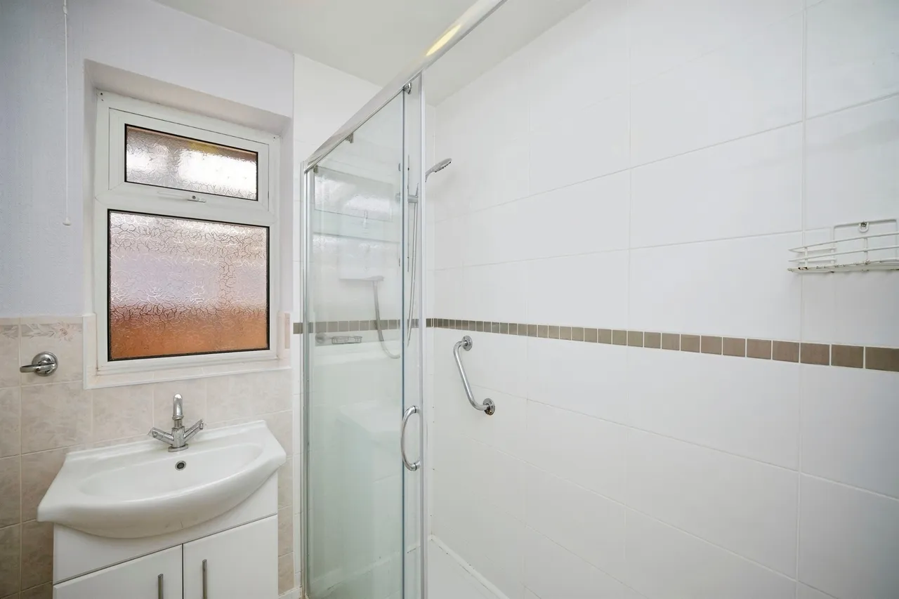 Ridgewood Drive, Wirral, photo 9