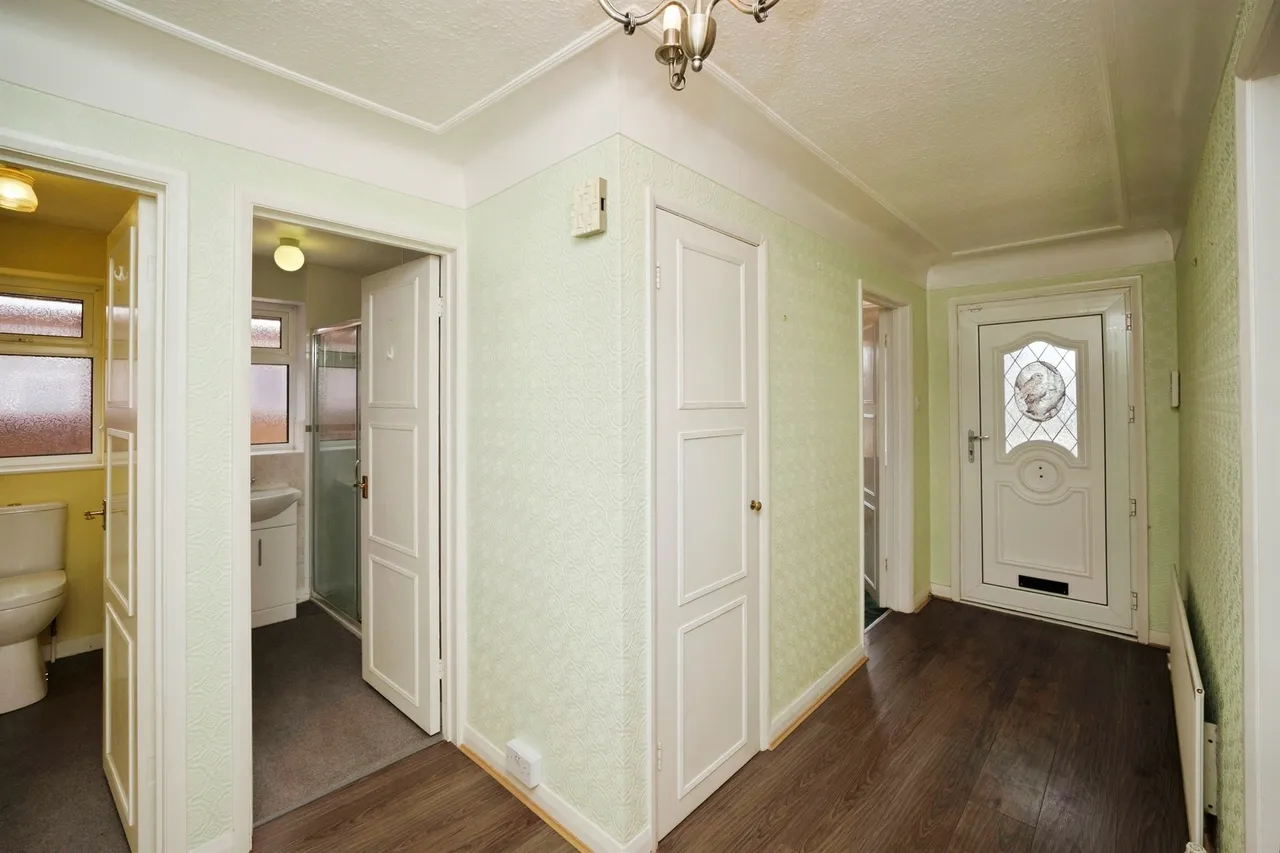 Ridgewood Drive, Wirral, photo 5