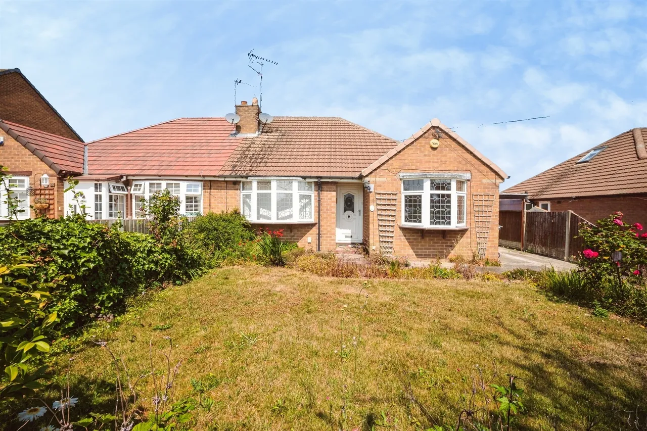 Ridgewood Drive, Wirral, photo 11