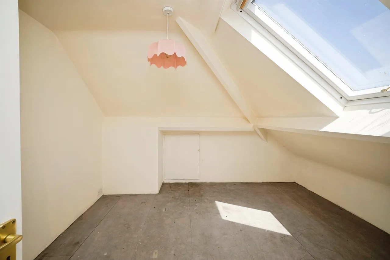 Ridgewood Drive, Wirral, photo 8