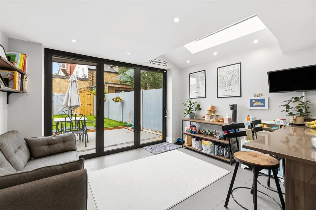 May Road, Twickenham, TW2 6RL, photo 9