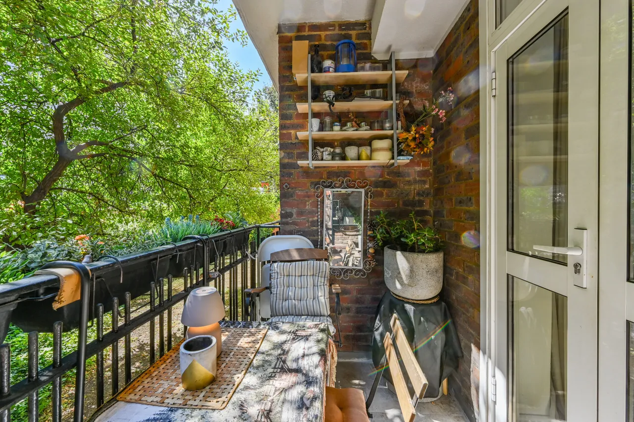 Flat 2, Windmill, New North Street, London, photo 5