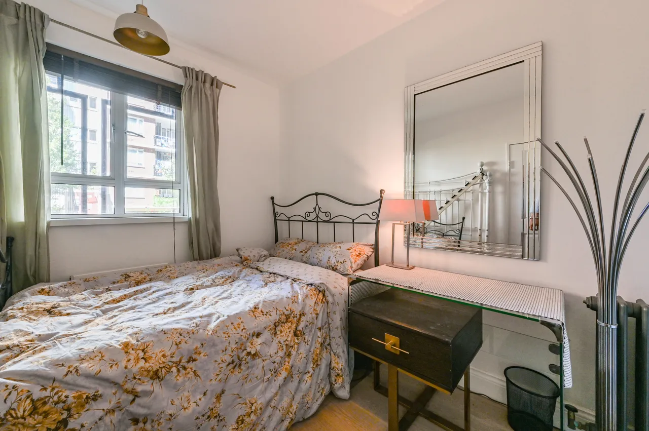 Flat 2, Windmill, New North Street, London, photo 8