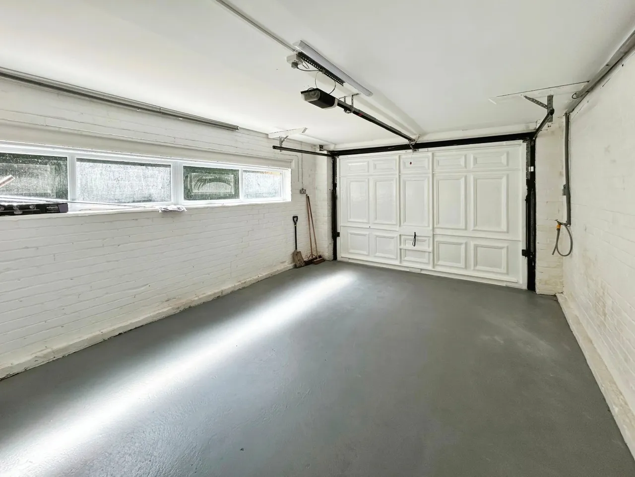 Cedar Drive, Urmston, M41, photo 18