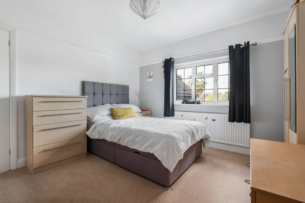 Manor Way, Surrey Egham, TW20, photo 19