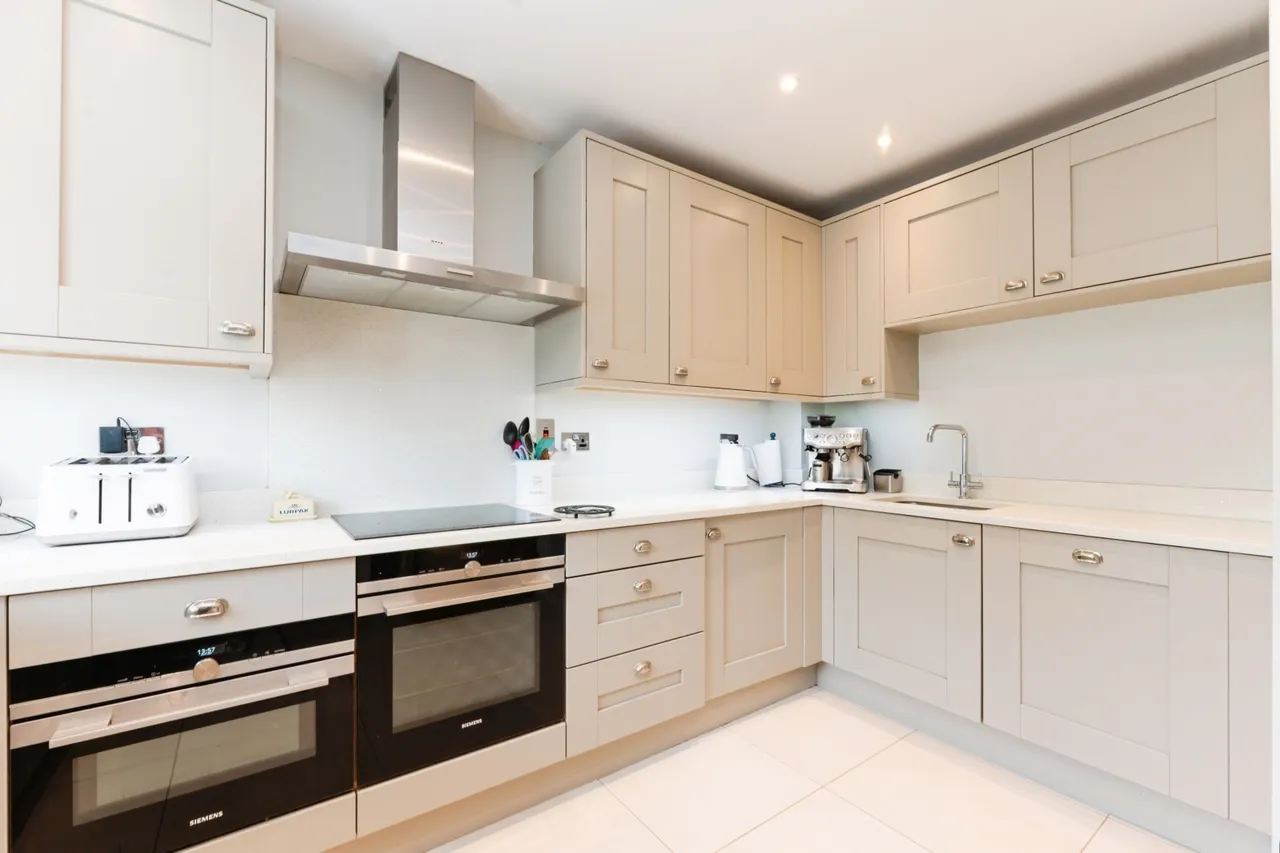 Oaks Lane, Great Bookham, KT23, photo 13