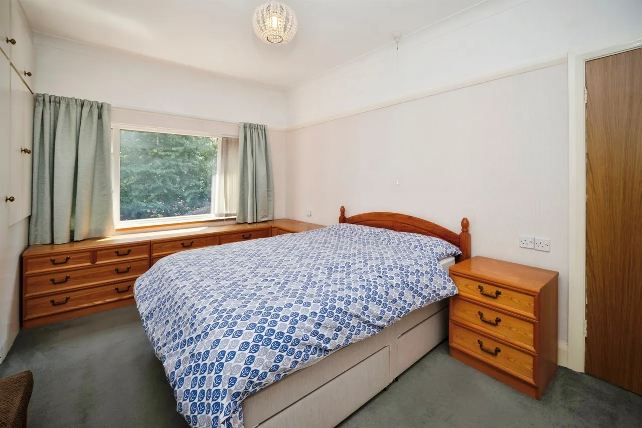 St. Johns Road, Wirral, photo 7