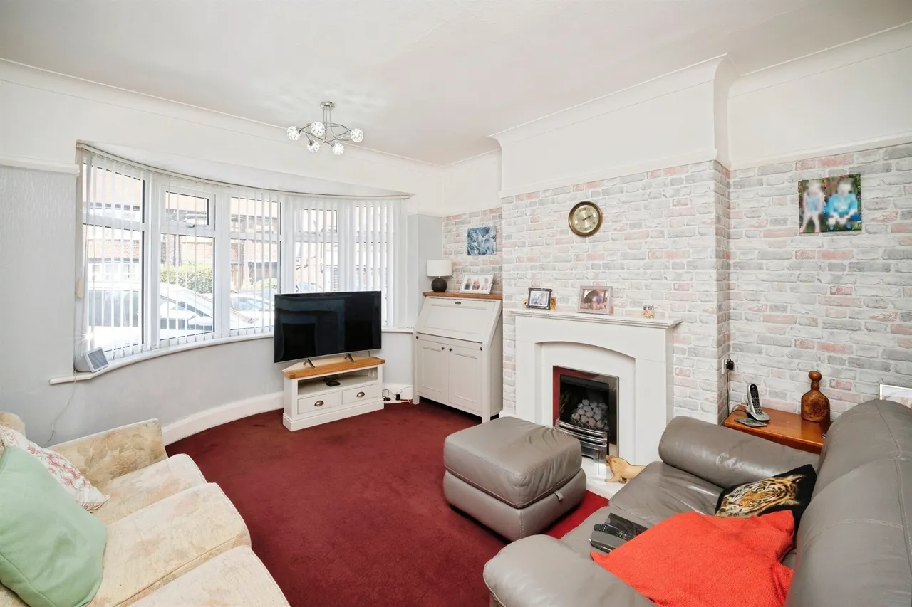St. Johns Road, Wirral, photo 2