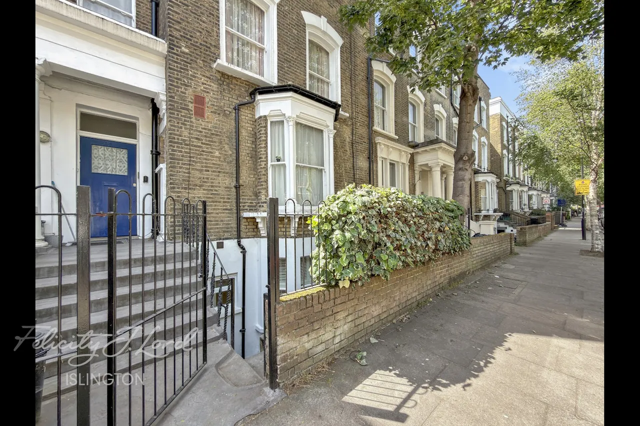 Beresford Road, London, photo 22