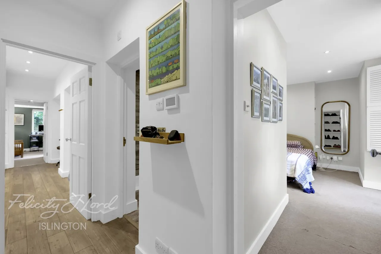 Beresford Road, London, photo 21