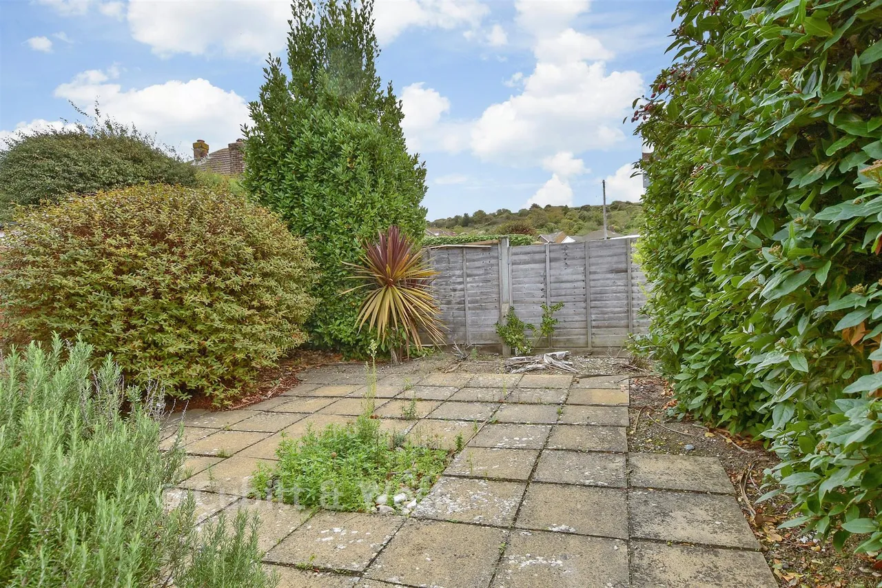 Glynde Avenue, Saltdean, BN2, photo 9