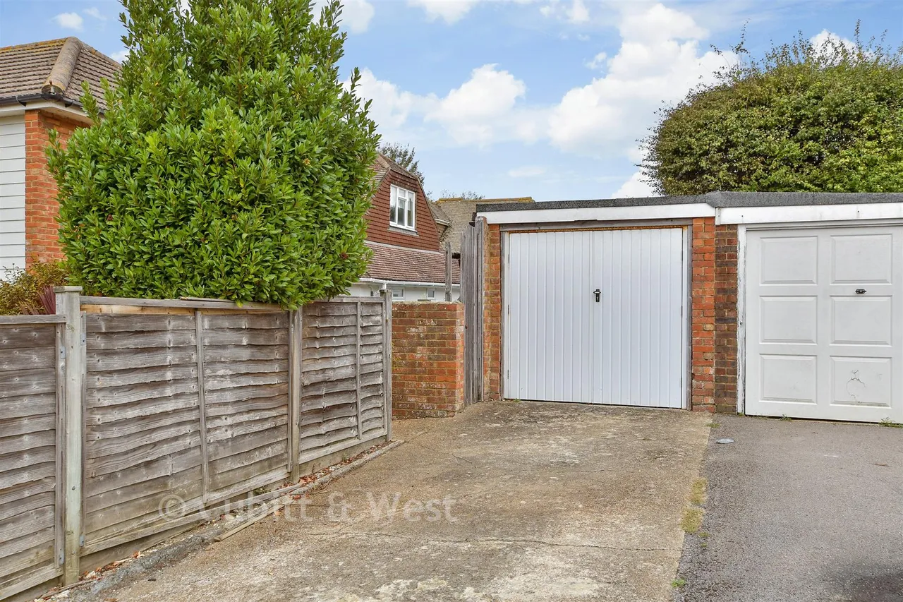 Glynde Avenue, Saltdean, BN2, photo 10