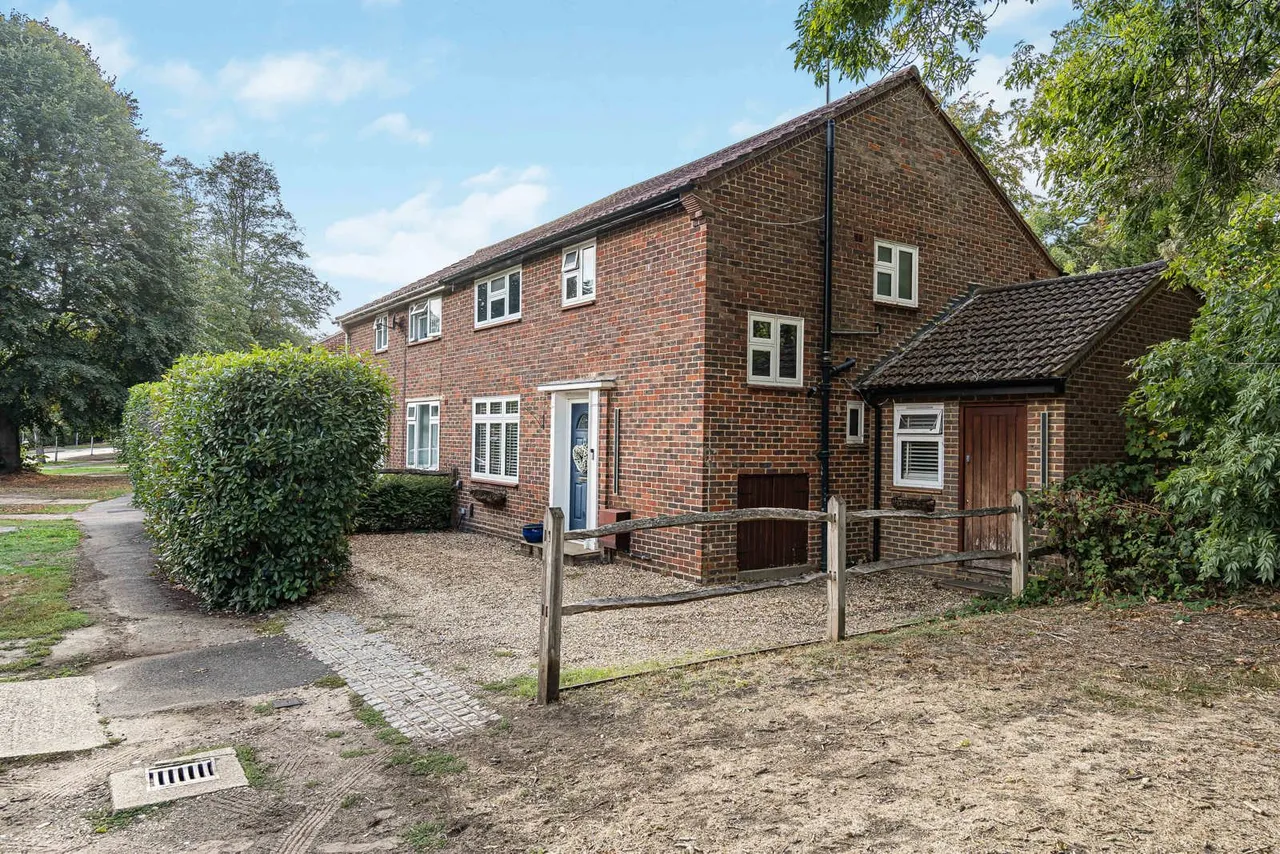 Albert Drive, Woking, GU21, photo 23