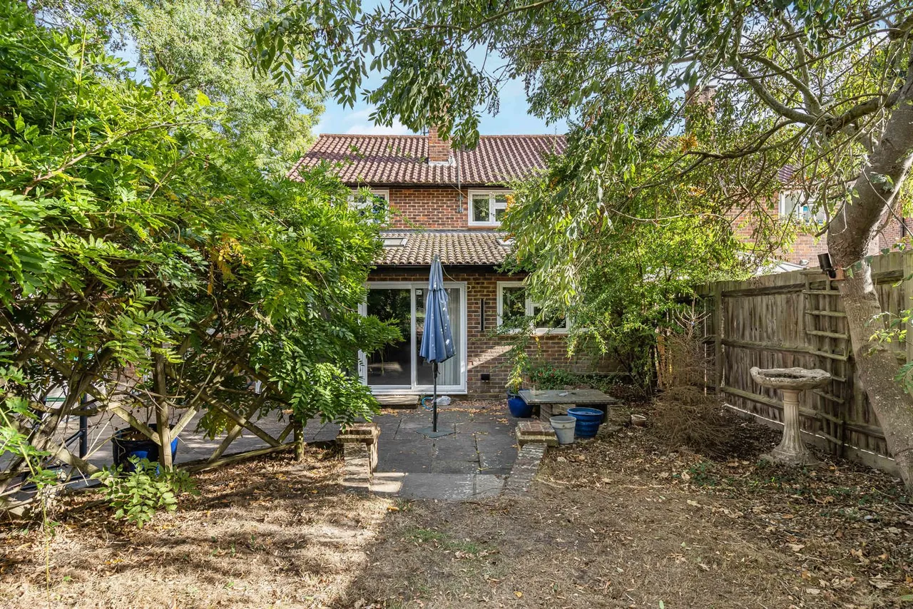 Albert Drive, Woking, GU21, photo 20