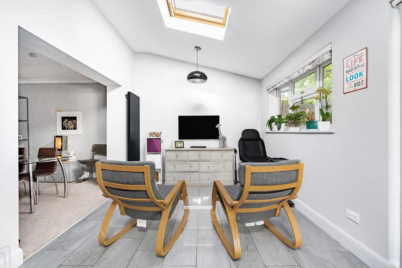 Albert Drive, Woking, GU21, photo 9