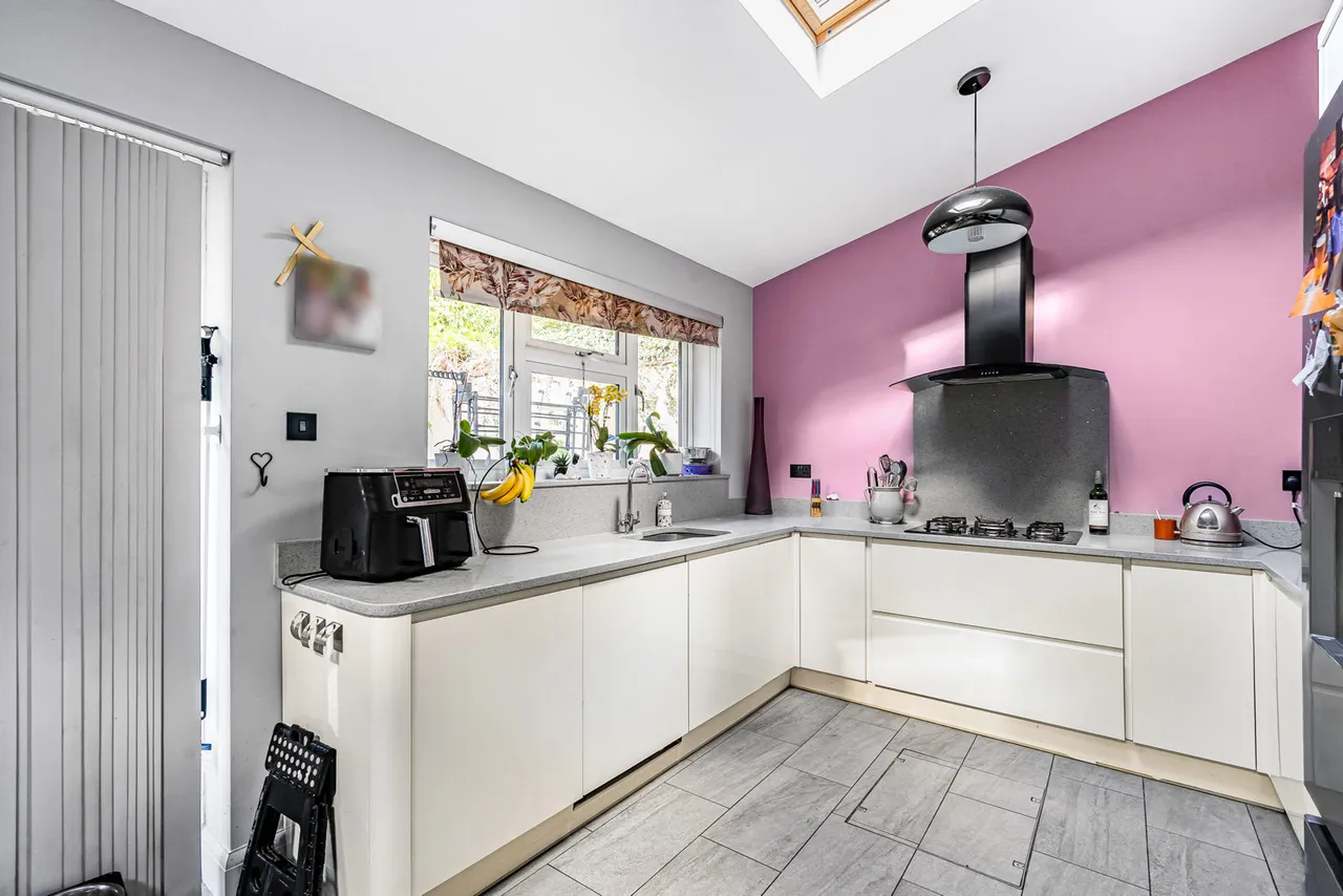Albert Drive, Woking, GU21, photo 8