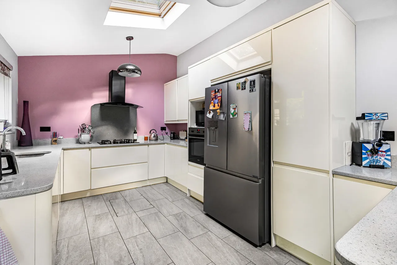 Albert Drive, Woking, GU21, photo 7