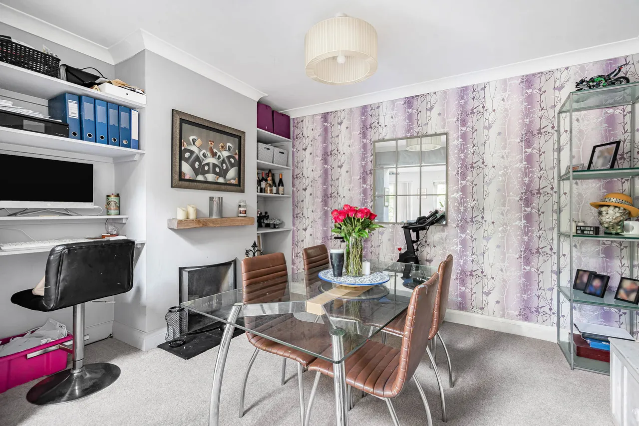Albert Drive, Woking, GU21, photo 11