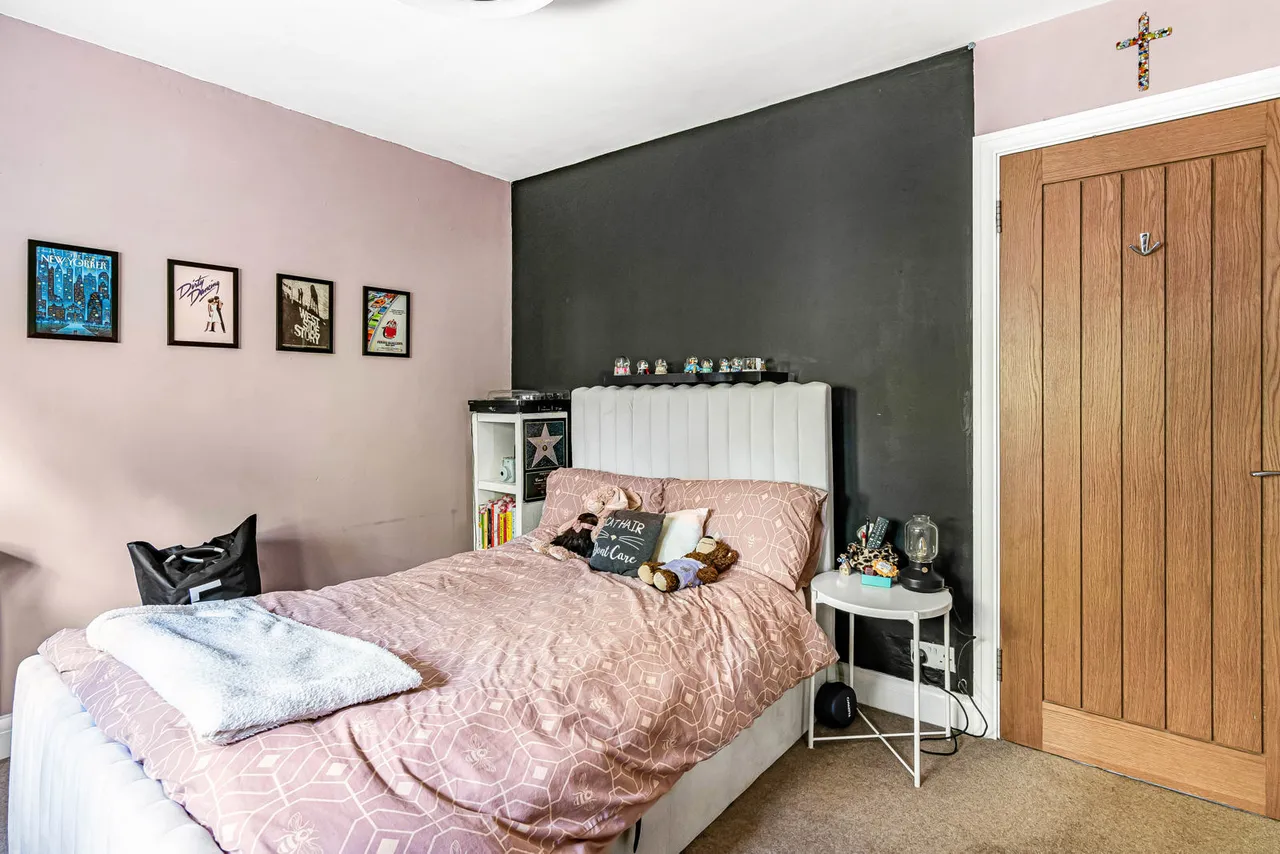 Albert Drive, Woking, GU21, photo 15