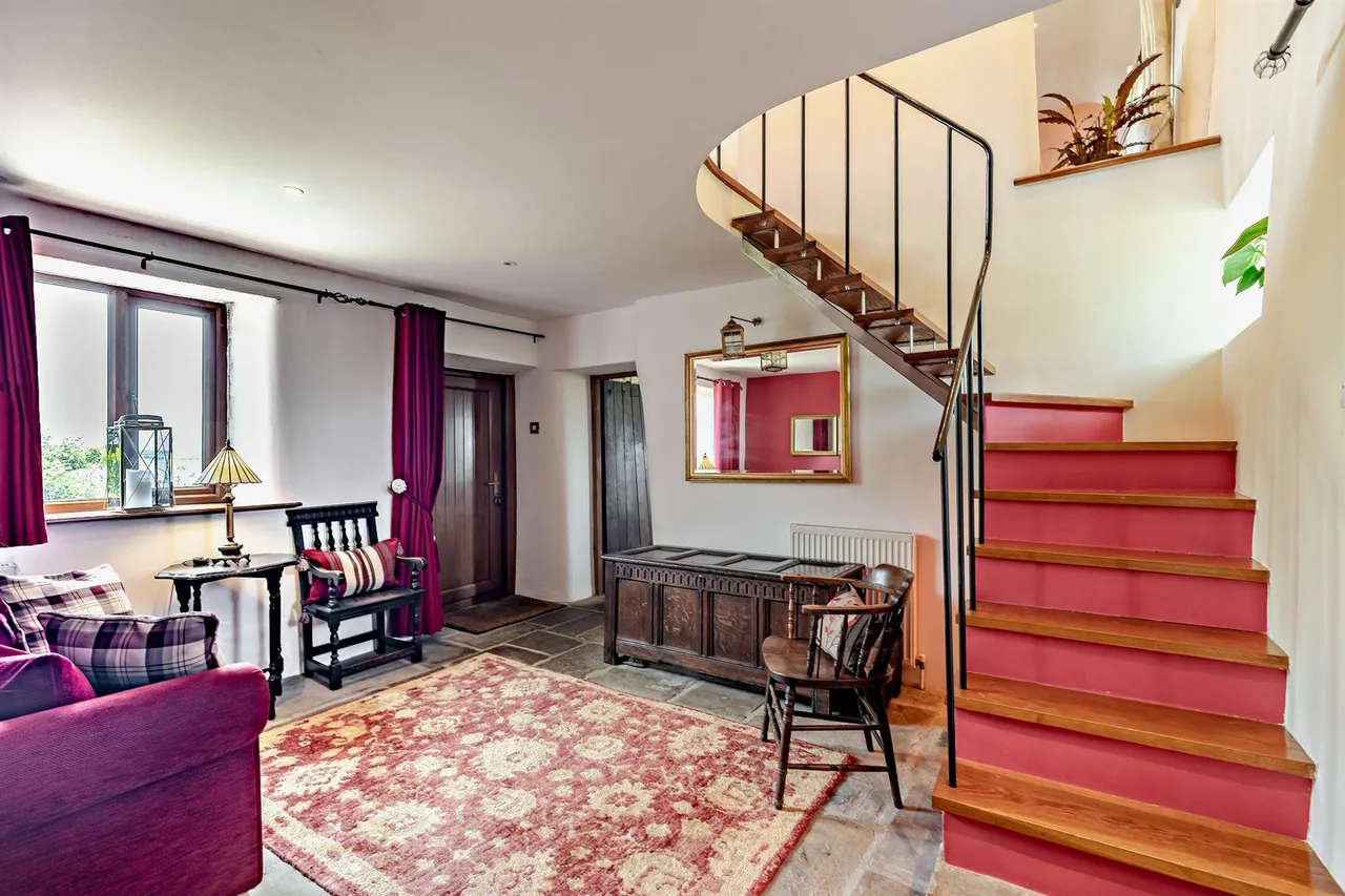 Eyam, Hope Valley, S32, photo 5