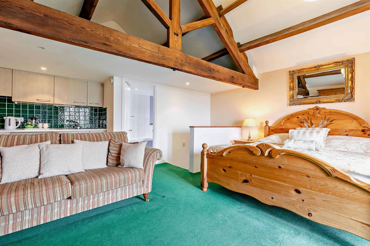 Eyam, Hope Valley, S32, photo 14